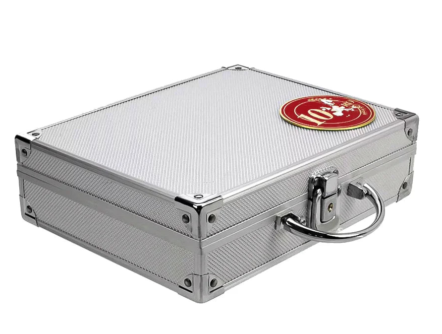 Silver aluminum carrying coin case with a red 10 Euro medallion on a white background
